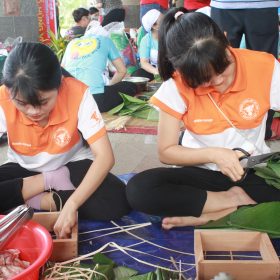 Sinh viên Việt Giao đạt 03 giải hội thi “gói nấu bánh chưng” lần thứ 3 - năm 2021.