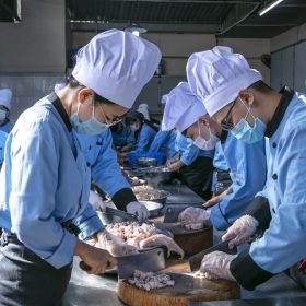 Tìm hiểu về các trường đào tạo đầu bếp quốc tế chất lượng hiện nay