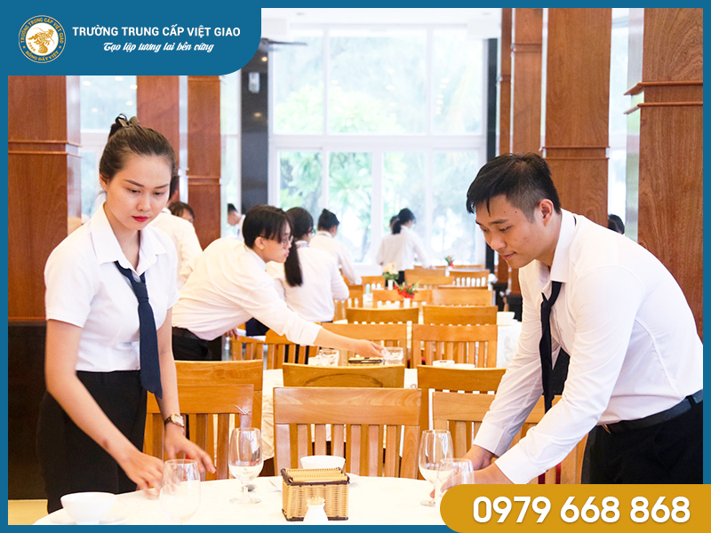 Trường Trung cấp Việt Giao - địa chỉ đào tạo lễ tân khách sạn ngắn hạn.