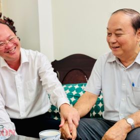Phó Bí Thư Thành Ủy TP.HCM Nguyễn Hồ Hải Thăm, Chúc Mừng Nhà Giáo Tiêu Biểu
