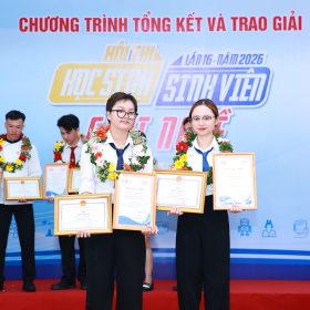 Nữ sinh Trung cấp Việt Giao xuất sắc giành Giải Nhất Nghiệp vụ Buồng phòng toàn thành phố