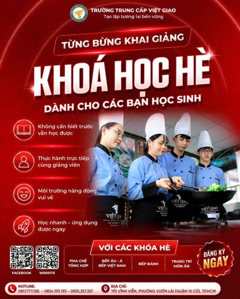 Khóa học hè ngắn hạn cho học sinh tại trường Trung cấp Việt Giao.
