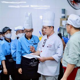 TUYỂN SINH KHOÁ QUẢN LÝ BẾP ĂN TRƯỜNG HỌC, CẤP DƯỠNG VÀ KỸ THUẬT CHẾ BIẾN MÓN ĂN